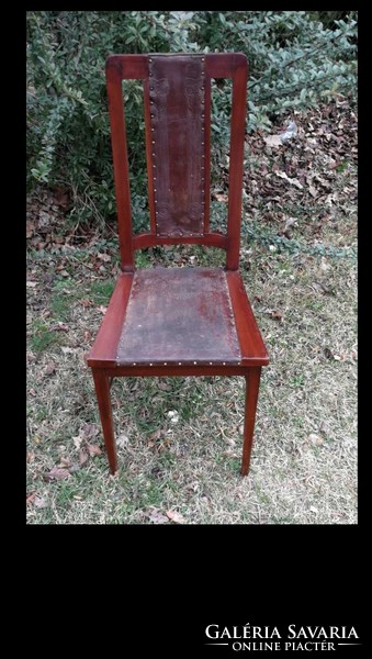 Szecessziós bőr borítású szék