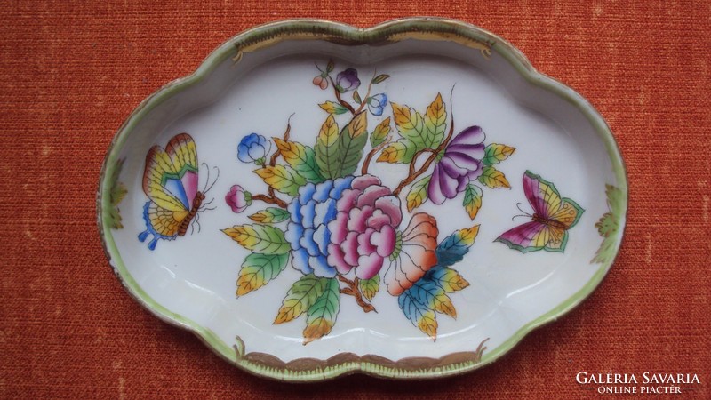 Herend victoria pattern, oval ashtray.