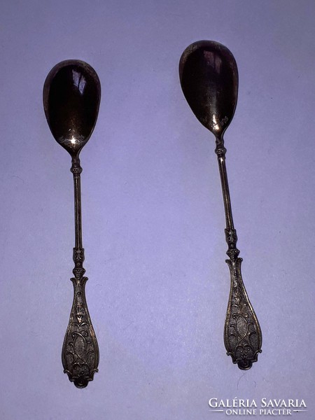 Antik  evőeszközök,,arany színben,2 ezüst kiskanállal