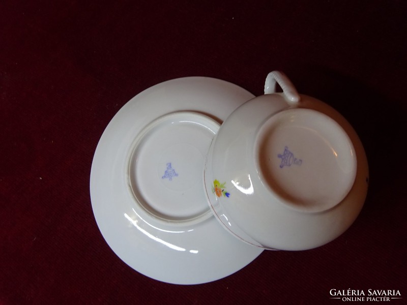 Csehszlovák porcelán teáscsésze + alátét, apró virágmintával. Vanneki!