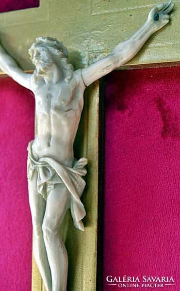 8. Antik CSONT Jézus Krisztus (12.5 cm), Korpusz, feszület, kereszt, 34 cm-es fa keretben!