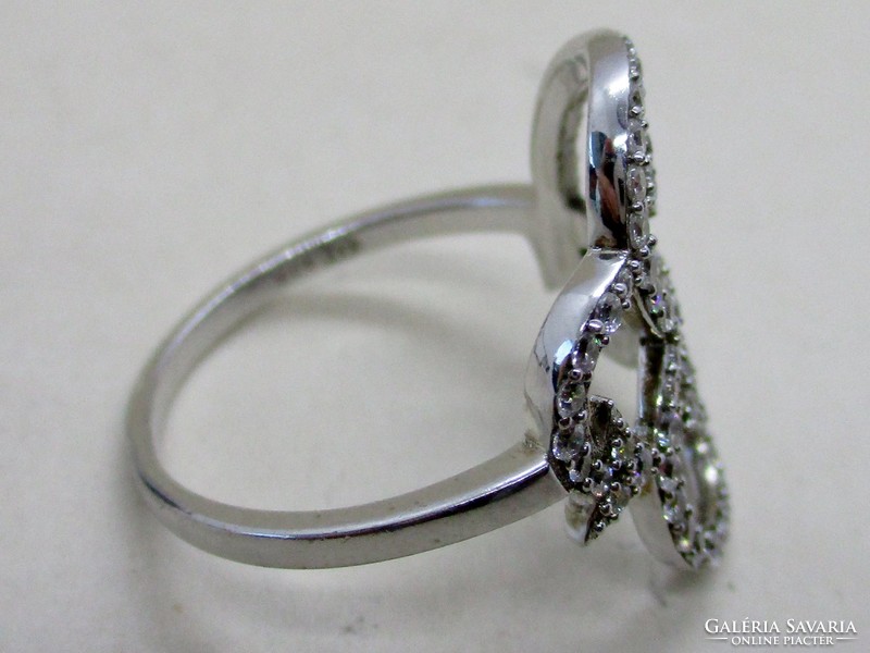 Gyönyörű ezüst gyűrű káprázatos  kristályokkal új