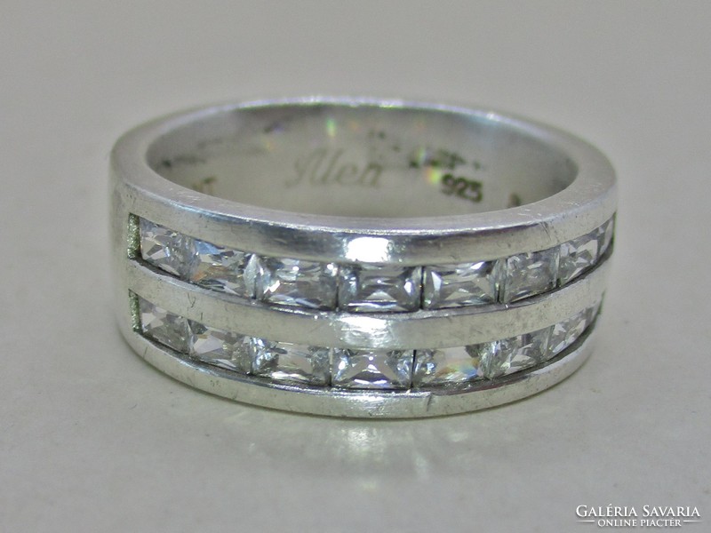 Gyönyörű több soros csillogó kristályos ezüst gyűrű
