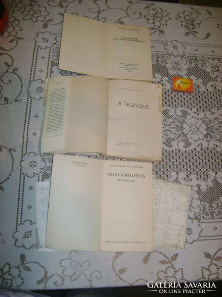Régi televíziós könyv - három darab - 1957, 1971, 1974