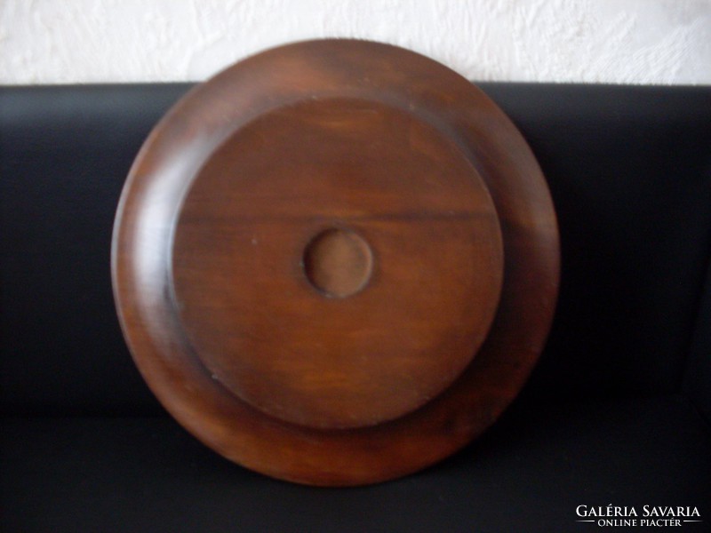 Wooden plate