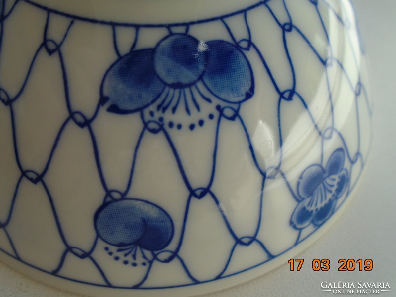 Kézzel festett kobaltkék virágos hálós japán tál