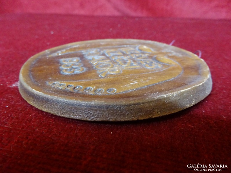 Ceramic plaque, ten years old with the inscription Peacock Circle in Écs., 1983. Diameter 10 cm. He has!