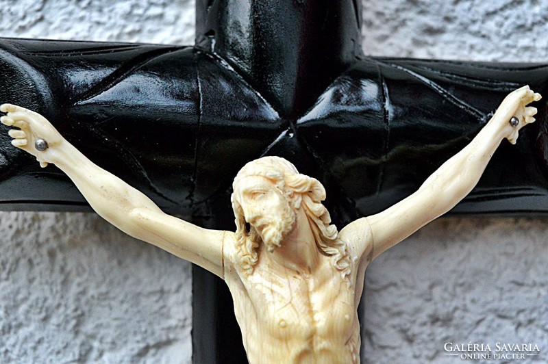 IBI. 33. Antik, CSONT Jézus Krisztus (16.5 cm), 40,5 cm impozáns feszület, kereszt, korpusz