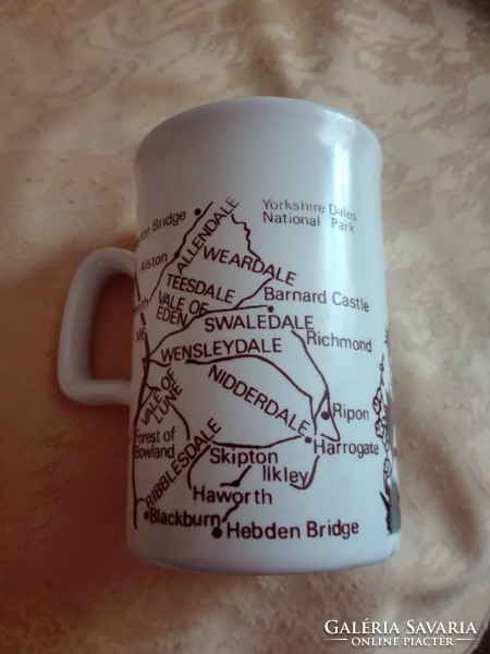 English Ashdale cup, with Yorkshire decor, 3 dl