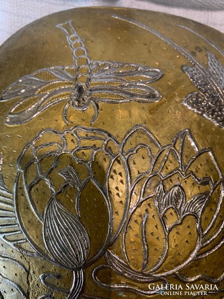 Bronz szitakötős váza
