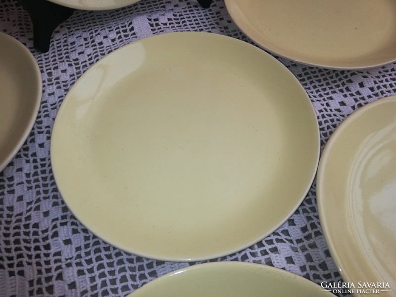 7 db Gránit ritkább sárga színű süteményes tányérok, sütis tányér. Nosztalgia darabok, Egyben eladók