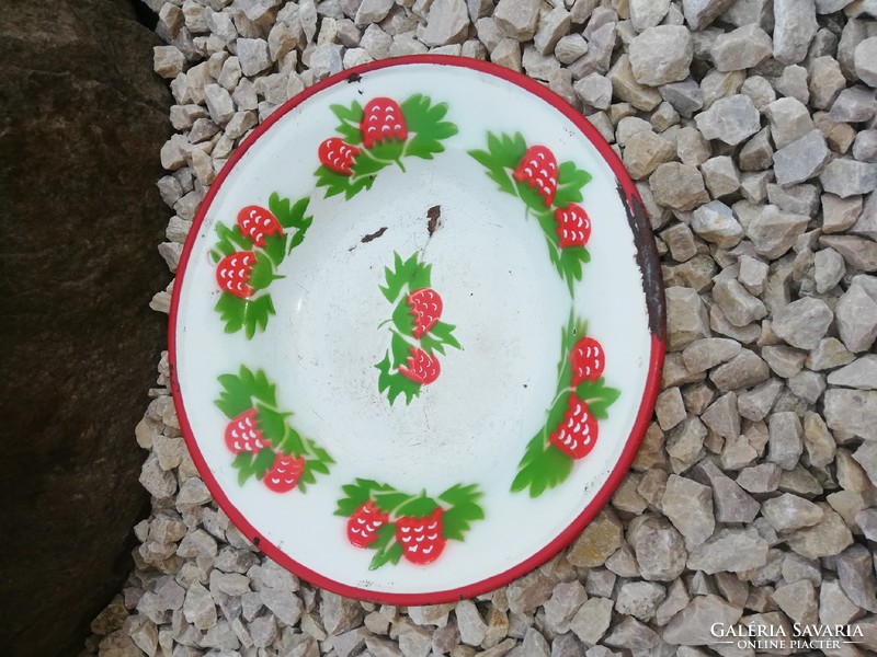 Lampart zománcos, Zománcozott tányér, Epres, szamócás, Gyűjtői darab, paraszti dekoráció