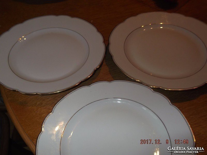 Lapos cseh 3 darab tányér 1800ft