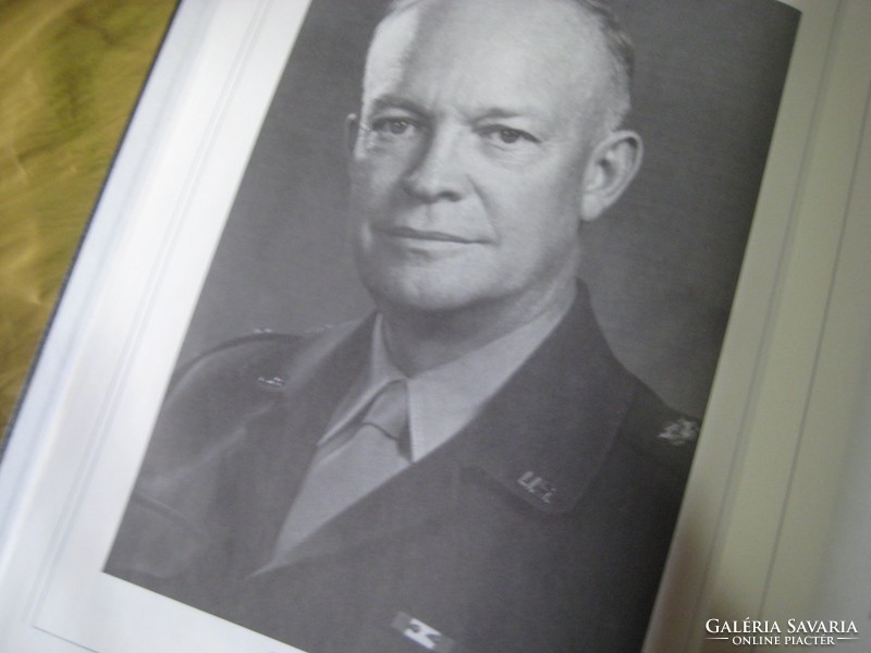 A Második Világháború   , érdekes könyv sok jó fotóval  , 400 oldalon