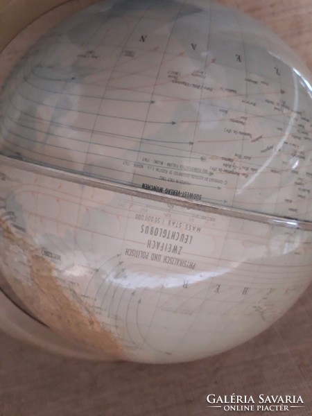 Illuminated globe 1962