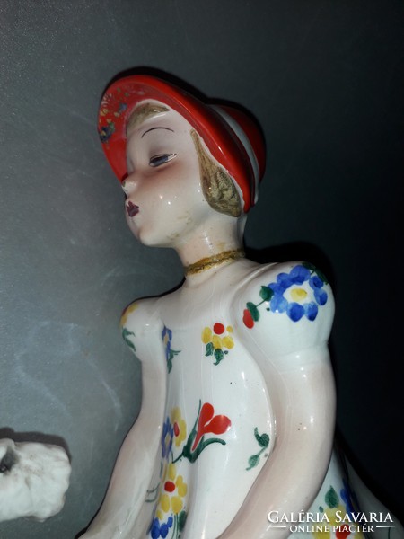 GOLDSCHEIDER - kislány a foxijával - sérült porcelán szobor figura eredeti jelzett restaurálásra