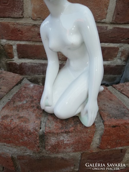 Aquincum porcelain kneeling nude, porcelain, nipp