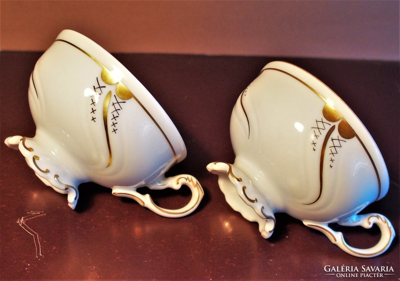 Vintage Freiberger porcelán kávéscsészék, 2 db. német gyártmány, hófehér színű, arany díszítéssel 