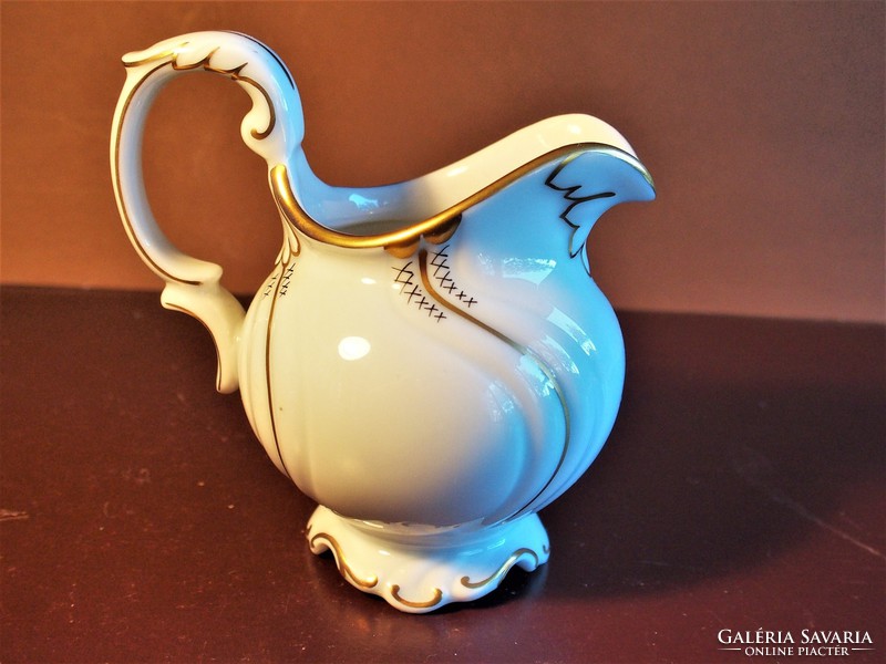 Vintage Freiberger porcelán tejszín, avagy tejkiöntő, német, hófehér színű, arany díszítéssel 