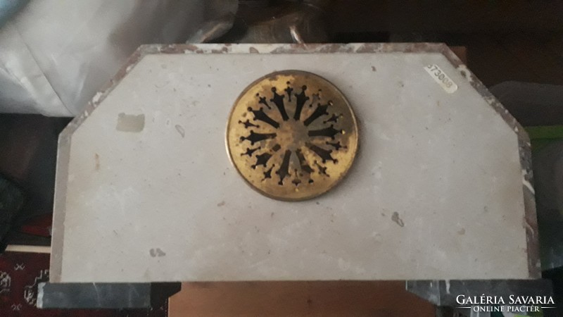 Francia, márvány art deco kandalló óra szet, bronz agár/kutyával