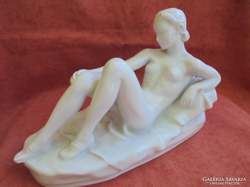 Drasche porcelán fekvő női akt szobor Donner Gertrud szignóval