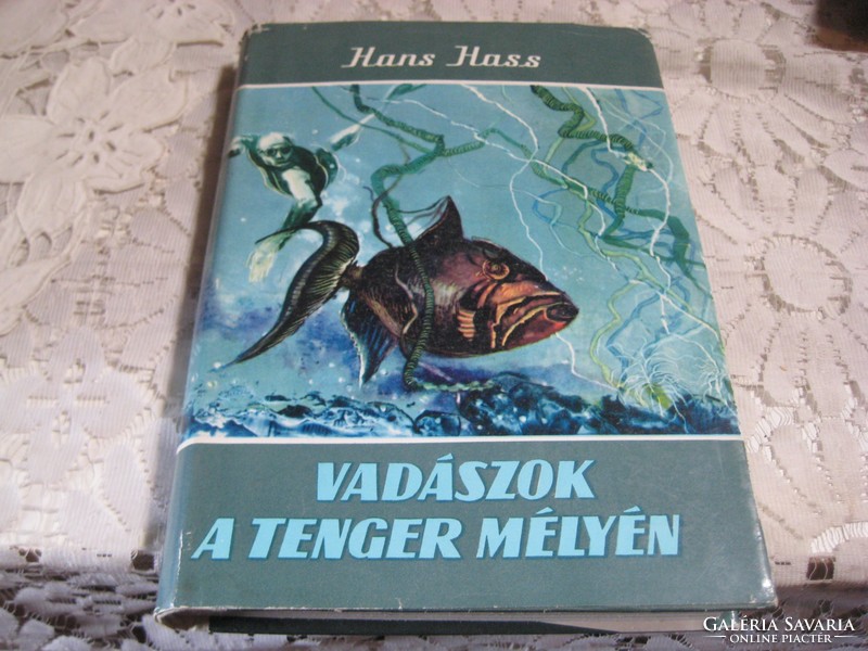 Hans haas: hunting in the deep sea. . 1965. 265 Page