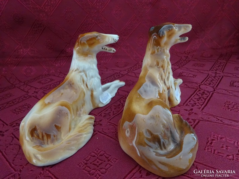 ROYAL DUX  csehszlovák porcelán orosz agár kutya.   Számozott, vitrin minőség. Vanneki!