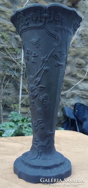 Josiah Wedgwood - Fekete bazalt váza 1768 - György-kori 