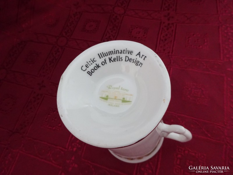 Ír királyi porcelán pohár, vitrinben tartott, magassága 11 cm. Vanneki!