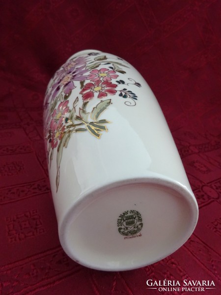 Zsolnay porcelán váza, magassága 27 cm. Vanneki!