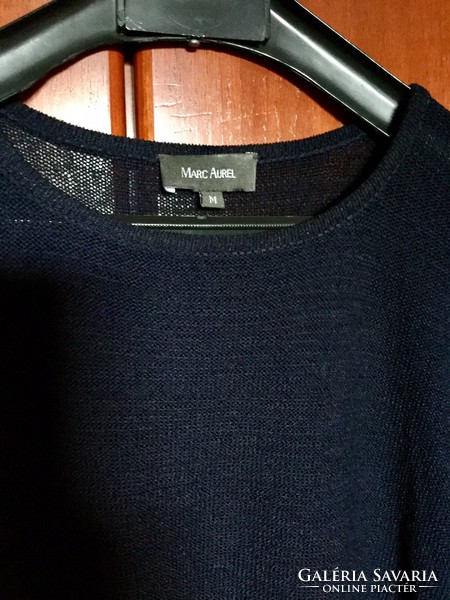 Marc aurel casual beautiful beautiful super quality top brand new never used.