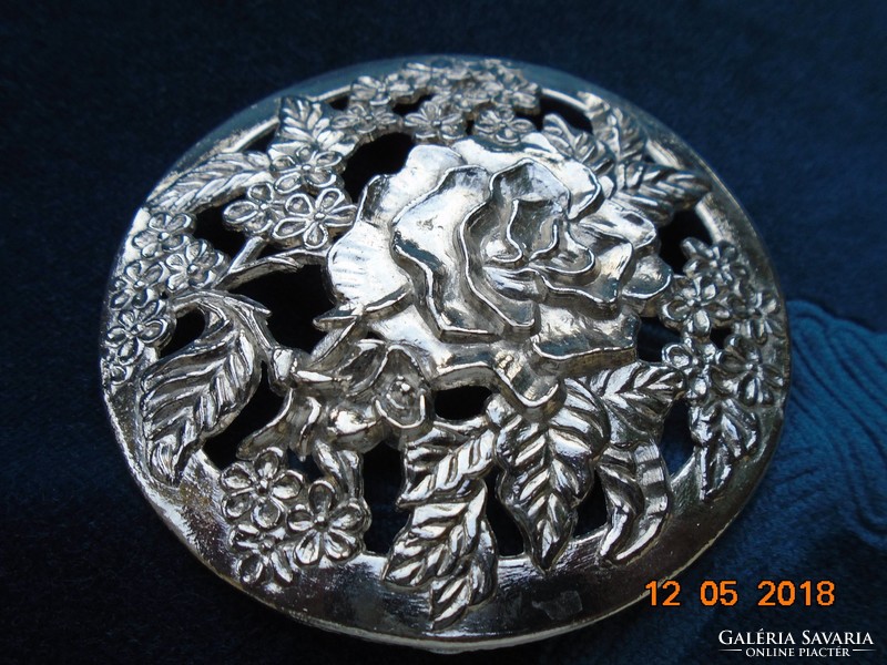 Silver/chrome openwork relief rose flower leaf pattern smoker/evaporator lid