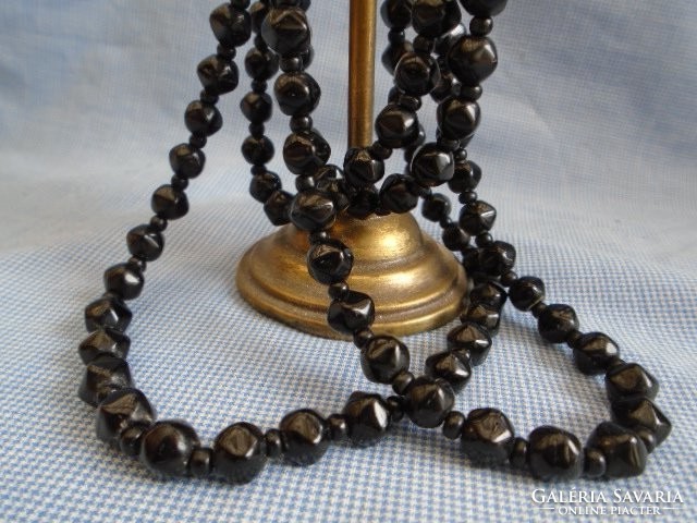 Particularly beautiful onyx necklace, double row, antique piece, 126 cm long, 376, p ost1460 ft