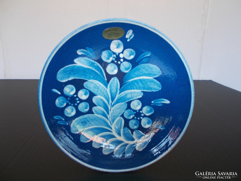 Beautiful blue marked ceramic wall plate, 20 cm
