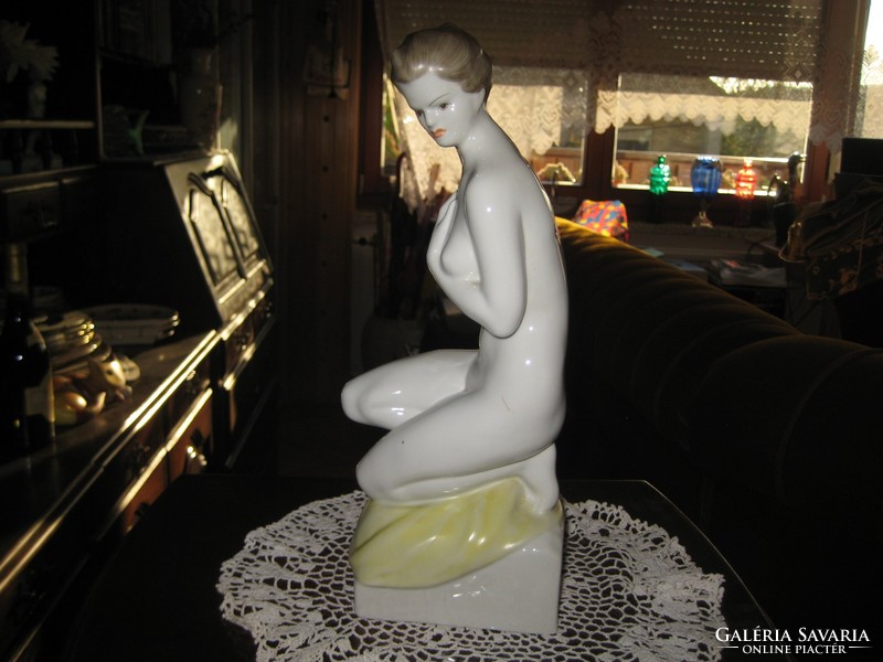 Hollóházi sitting nude in beautiful condition 31 cm