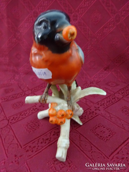 Goebel w. 38180/16 Tmk -6 German figural statue, fruit-eating bird. Showcase quality. He has!
