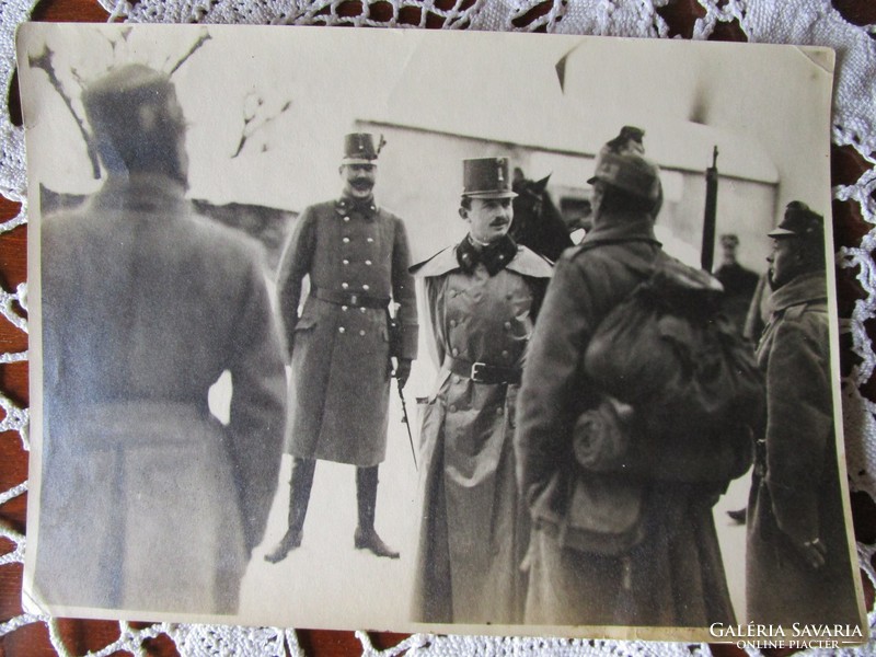 Habsburg happy iv. King Charles Front soldiers with big press photo 1916