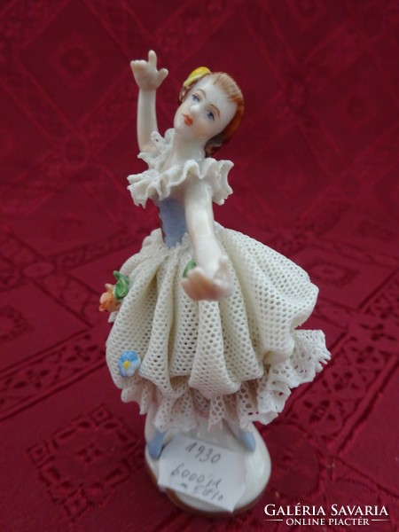 Antique German porcelain figurative statue of a dancing lady, v 20108. He has!