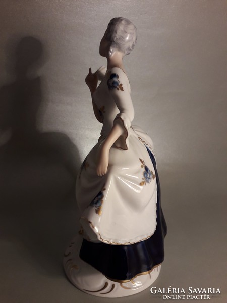 RITKA Antik - ROYAL DUX -  barokk hölgy legyezővel jelzett, eredeti porcelán szobor, figura