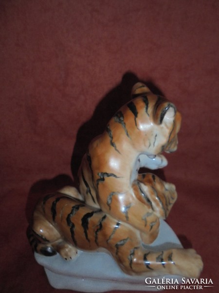 Herend porcelain tigers
