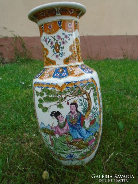 Hatalmas kézzel festett antik kínai váza nagyon finom porcelánból  (1) darab 41 cm igényes darab