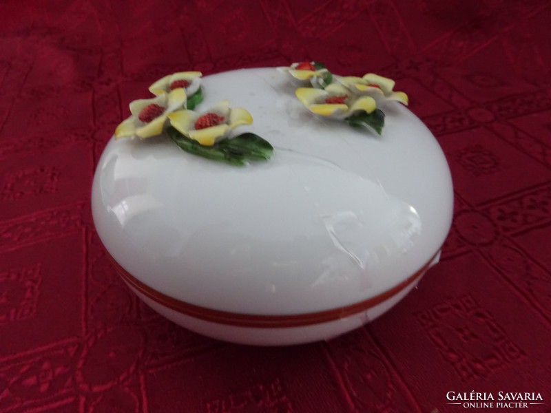 Herend porcelain bonbonier, diameter 12 cm. Flowers are damaged. He has!