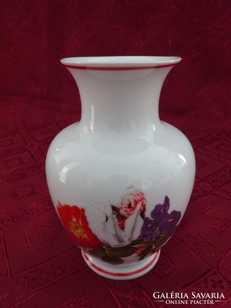 Hollóházi porcelán váza, magassága 14,5 cm. Vanneki!