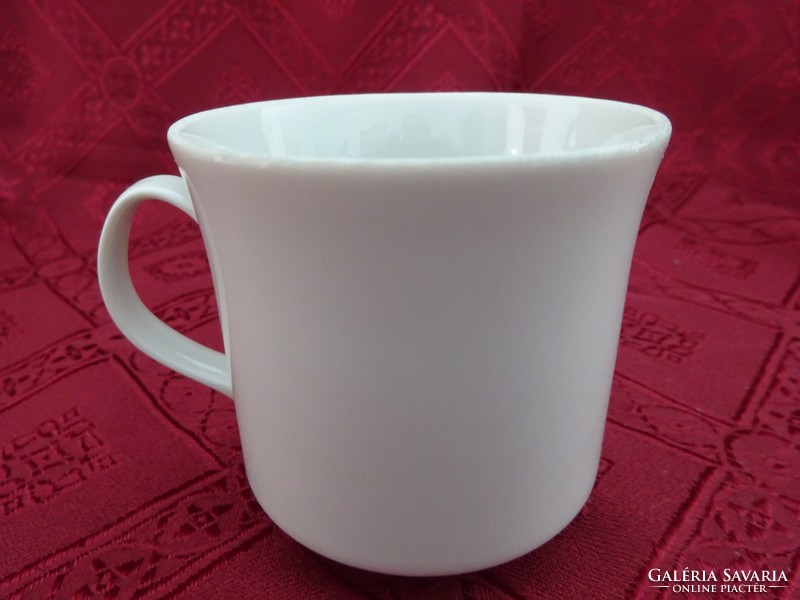 Great Plain porcelain coffee cup, height 7.5 cm, diameter 7 cm. He has!