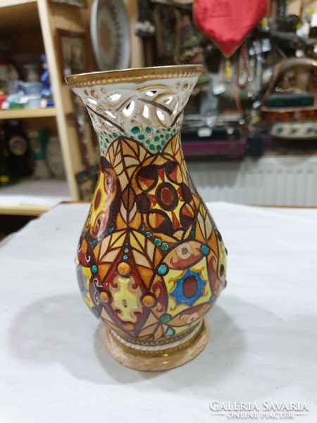 Régi kézzel festett váza 