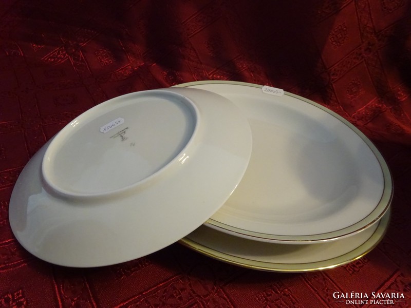Schirnding bavaria antique quality porcelain tableware for 10 people, kept in a display case. He has!