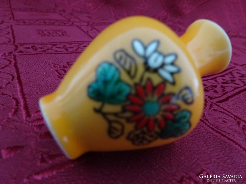 Imari japán porcelán váza, kézzel festett. Magassága 5 cm. Vanneki!