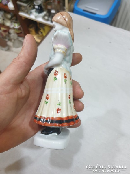 Hollóház porcelain figurine