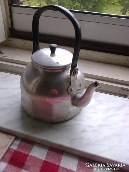 Tea maker, kettle