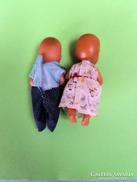 Pair of retro dollhouse rubber dolls 25.